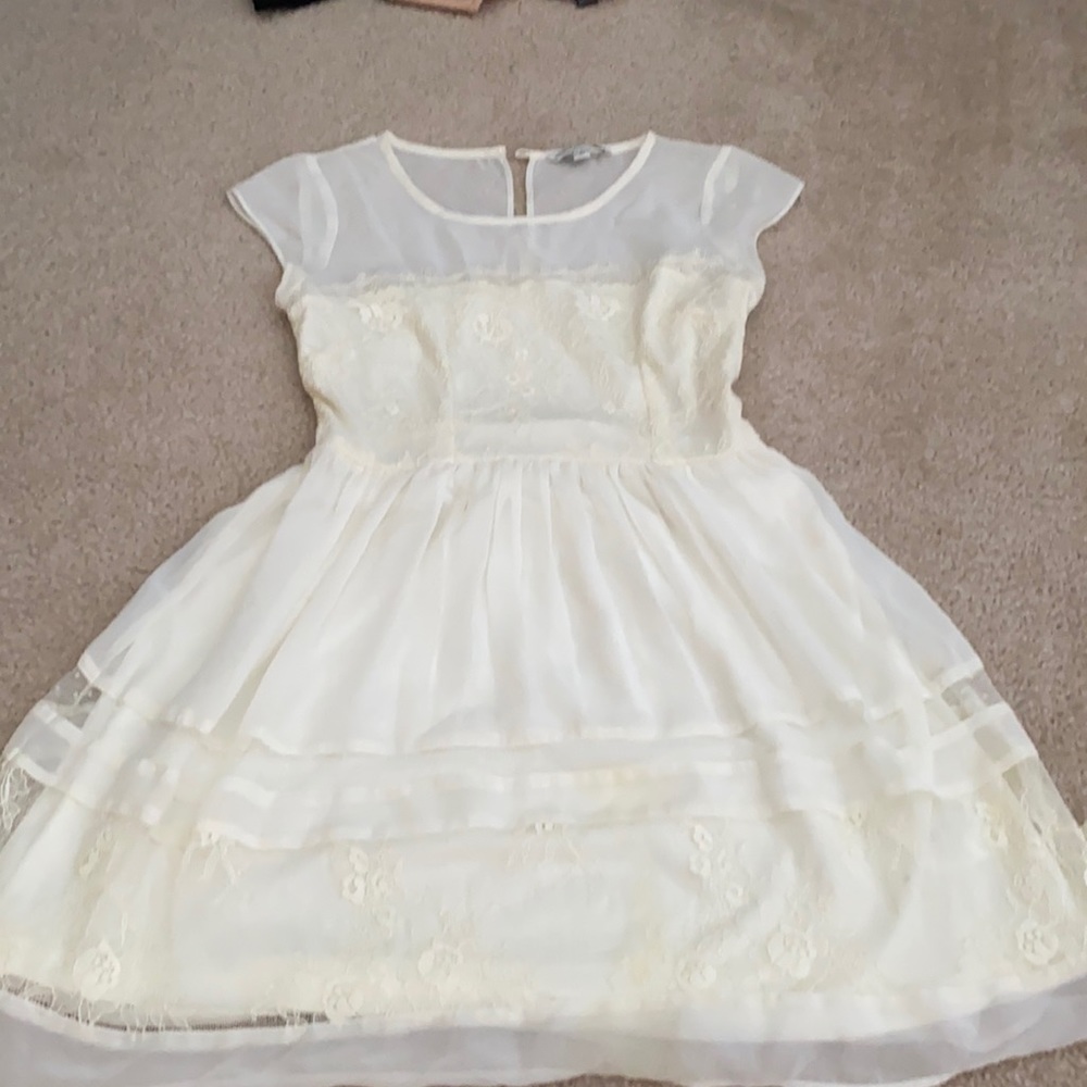 Abercrombie Fitch size 0 stain on front of dress